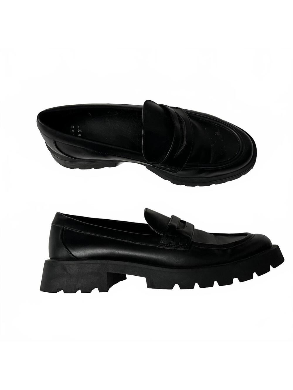 Chunky Black Lug Sole Penny Loafers Women’s Size 8